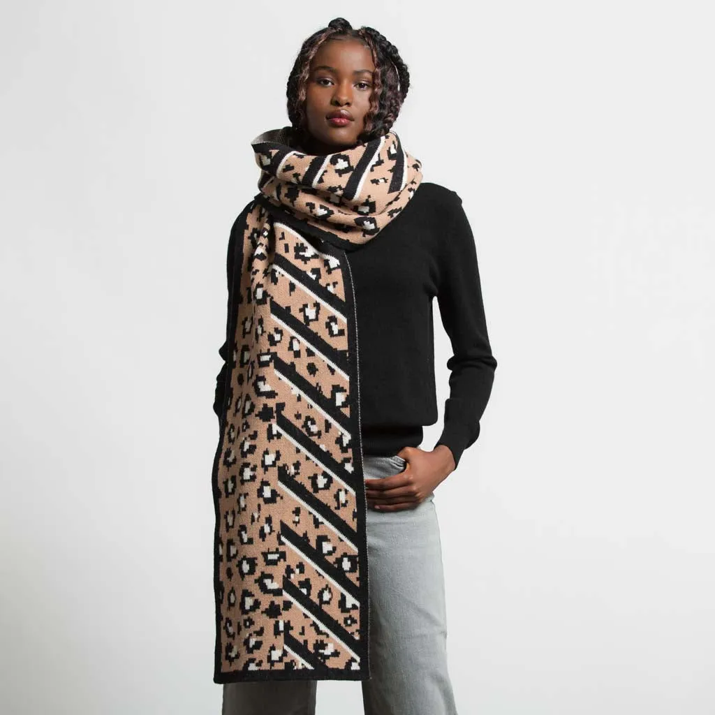 BIG CAT BLANKET SCARF CAMEL BLACK