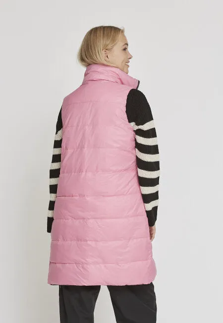 Reversible puffer sleeveless coat