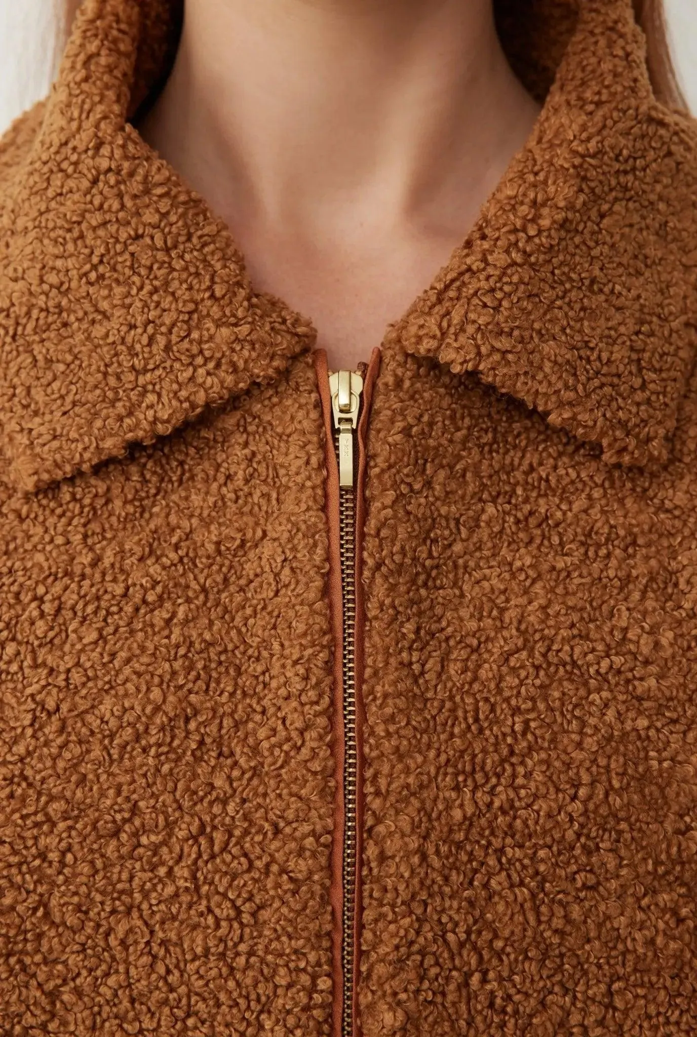 SHEARLING JACKET IN BROWN SHEARLING